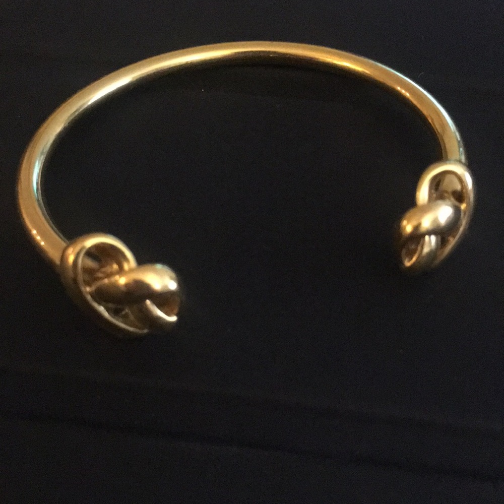 C wonder gold bracelet with knotted ends